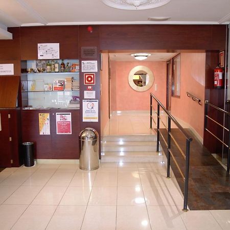 Hotel Suis Sant Celoni Exterior photo