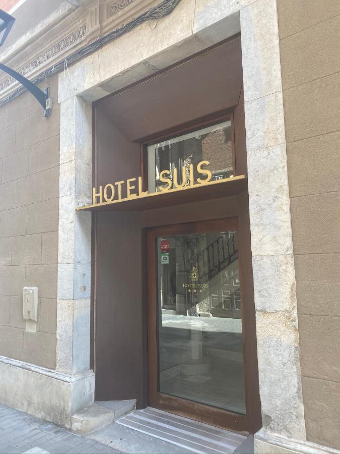 Hotel Suis Sant Celoni Exterior photo